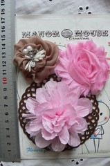 PINK & BROWN Fabric Organza 3 Flower Pk 5-8cm + Felt Doily 10cm – Manor House