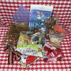 MISC. ARTS & CRAFTS SUPPLIES – Mixed Lot