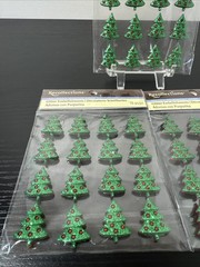 3 Recollections CHRISTMAS Red & Green Glitter Christmas Trees 16 Pc/pz New