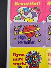Vintage reward Stickers 3M Scratch n Sniff BUBBLEGUM 1989 (HT-857) Aim High