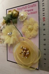 YELLOW & GOLD Mix Fabric Organza Lace 7 Flower Pk 20-80 mm Njoyfull Crafts T3