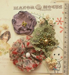 RED GREEN PLUM & CREAM 9 Flowers & Roses 7 Styles PAPER & SILK 15-70mm VA5