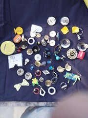 A real athenic fake set of jewelry plastic metal I’m pretty things