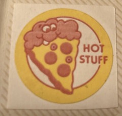 Vintage 1980’s 1.5” circle matte sticker pizza hot stuff scratch n sniff