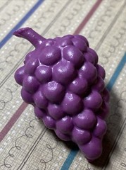 vintage 80s scented GRAPE Diener sniff Purple Grapes rubber 1982 Eraser grape !
