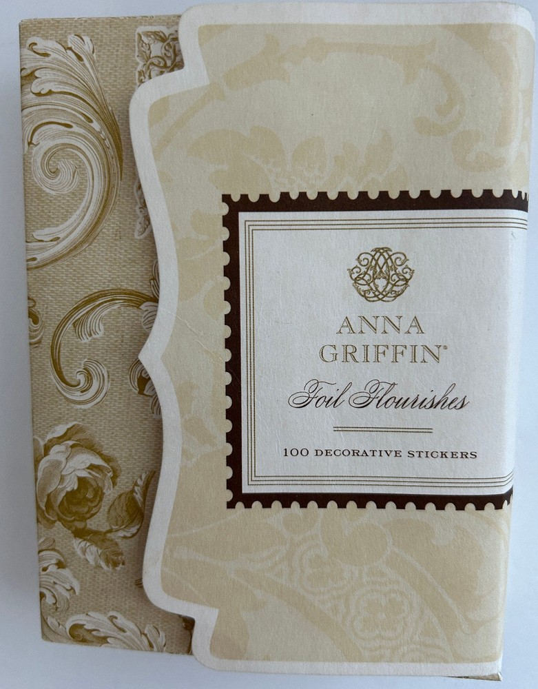2014 ANNA GRIFFIN «Foil Flourishes» in GOLD (AG417) 100 Decorative Stickers