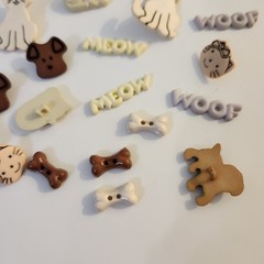 UNUSED Decorative Buttons Words DOG CAT WOOF BONE MEOW Crafts Sewing Scrapbook