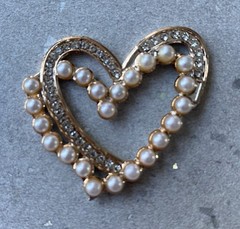 Craft embellshment Rhinestone and Pearl Bow or Heart Shape