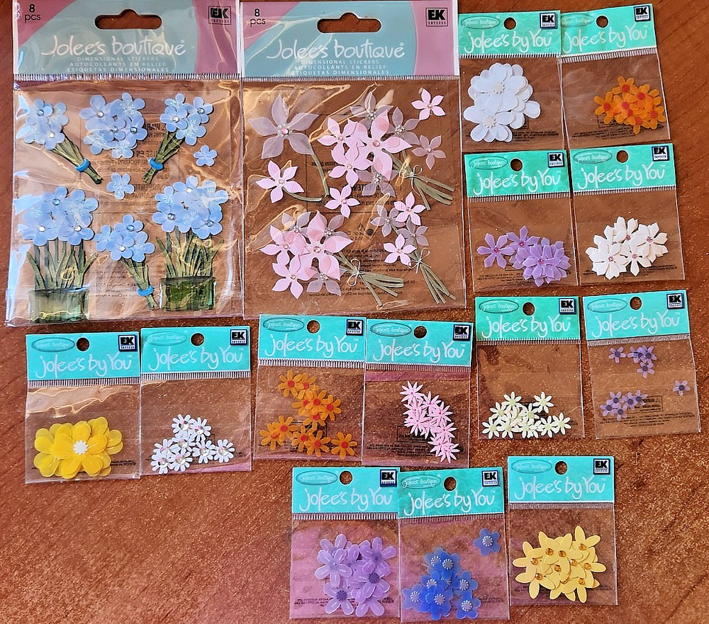 Lot JOLEE’S BOUTIQUE BY YOU Dimensional FLOWERS 2 large/13 mini Embellishment