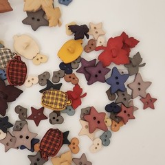 UNUSED Decorative Buttons AUTUMN FALL LEAVES PUMPKINS Crafts Sewing Scrapbook