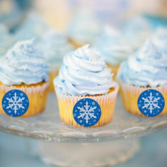 Winter Snowflake Label Stickers Roll, 1.5 Inch, 500 Pcs round Stickers