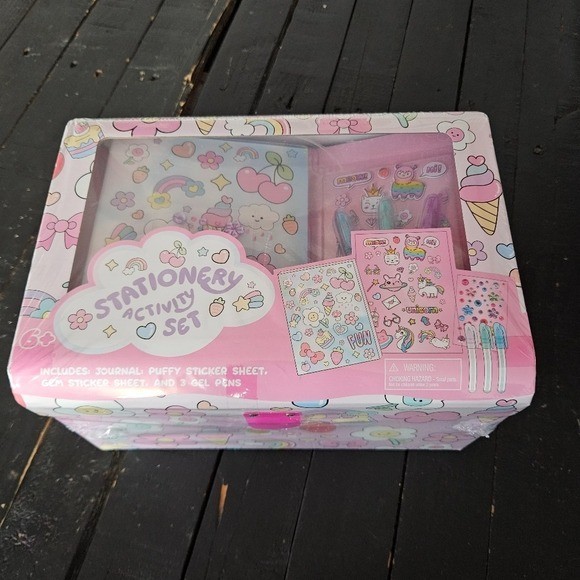 Stationery Activity Set with Puffy Stickers and Gel Pens NWT Craft Box Girl Art