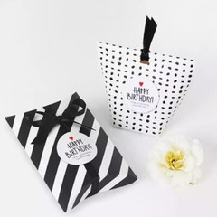40x Round 4.5cm Happy Birthday Black N White Kraft Stickers Gift Favour Box
