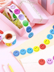 500pcs Roll Cute Face Reward Stickers – Self-Adhesive for Gifts & Sealing – NEW