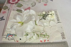 IVORY Mix – 11 Flowers 5 Styles PAPER & SILK 20-80mm Manor House HH5