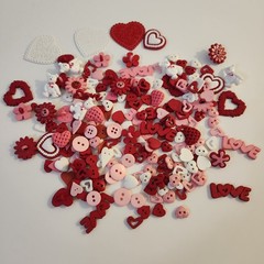 UNUSED Decorative Buttons HEARTS LOVE VALENTINE PINK RED Crafts Sewing Scrapbook