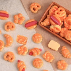 30PCS Cute Simulated Bread Toast Miniature Things for 0.47 inches, orange