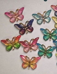 CraftBuddyUS 20 pcs 1.5in x 1in Assorted Acrylic Mixed Butterflies