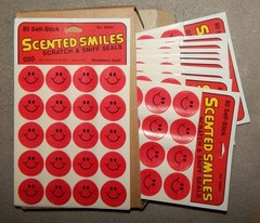 2 Packs Vintage Red Face Stickers, Strawberry Scent (1″ round) 160 Stickers, new