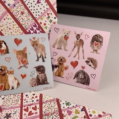 PAPYRUS Valentine’s Day treat bags 5″ x 7” WITH STICKERS & SEALS ( 6 Count)