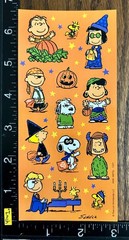 HALLOWEEN PEANUTS SNOOPY & FRIENDS HALLMARK, ONE SHEET BEAUTIFUL STICKERS