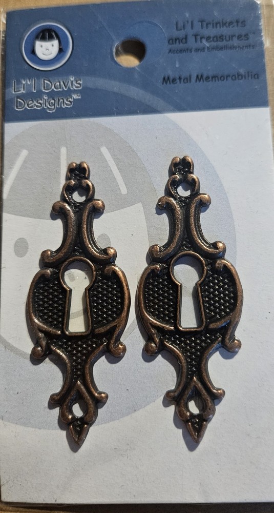 Li’l Davis Designs Li’l Trinkets and Treasures 2 vertical keyhole antique copper
