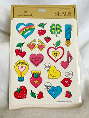 New Sealed VTG 1981 Hallmark Heart Shaped Fruit Clover Rainbow Note + Stickers
