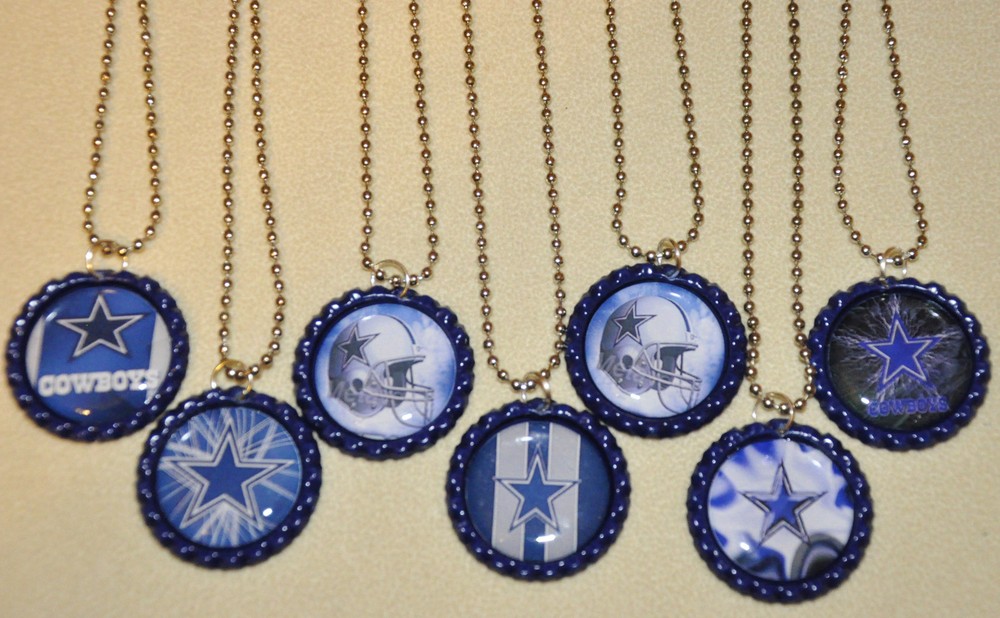 SET OF 7 «DALLAS COWBOYS» FLAT BLUE BOTTLECAP NECKLACES! party favors