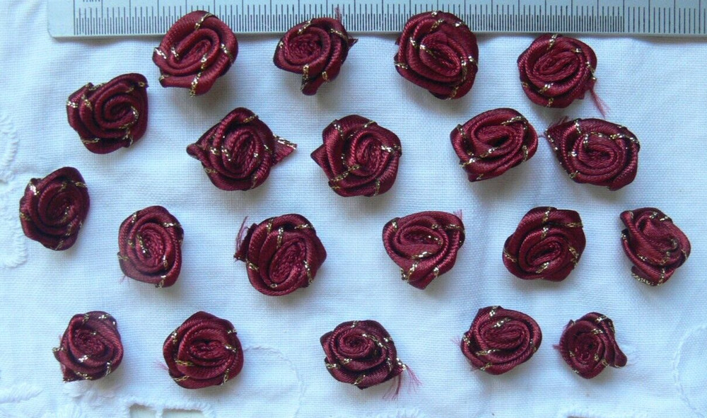 Satin Metallic ROSE Packs – 20 BURGUNDY with Gold Trim – 13-17mm Across VerCFrnt