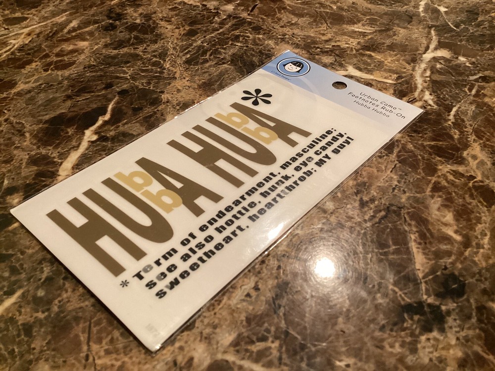 Li’l Davis Designs Urban Camo Footnotes Rub-On «Hubba Hubba»- Scrapbook, Journal