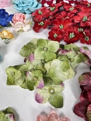 Lot of Loose Artificial Flowers Various Crafting, Card Making, Sewing, Scrapbook