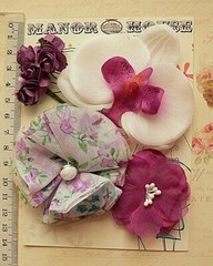 Flower 8 PURPLE VIOLET Paper 4 Styles 15-80cm Across Manor House VA2
