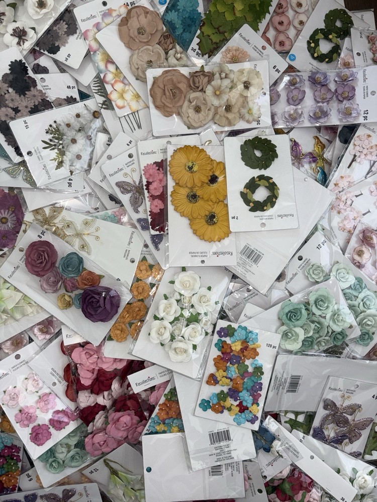 1,070 Pks Recollections Scrapbook Flowers Leaves Butterflies Lot New