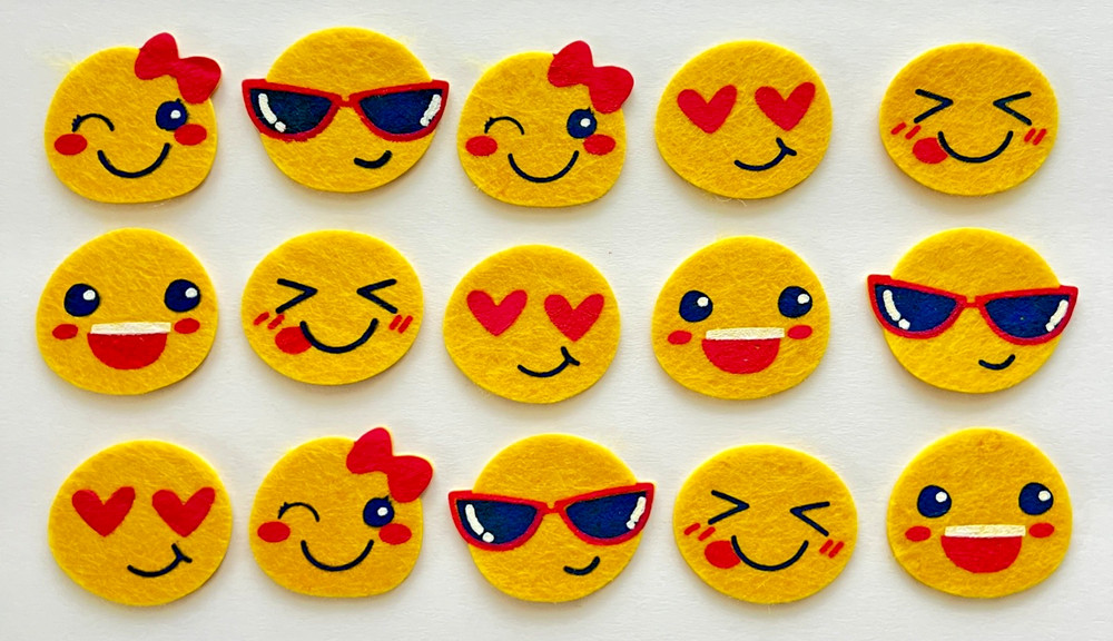 😀 15 Vintage Felt Stickers SMILEY HAPPY FACE 1.5″ 3D yellow smile heart bow 😀