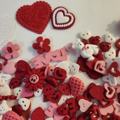UNUSED Decorative Buttons HEARTS LOVE VALENTINE PINK RED Crafts Sewing Scrapbook
