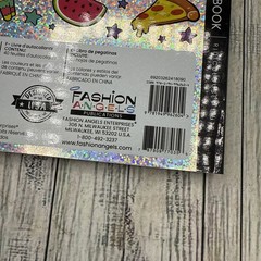 Ridiculously Cute 1000+ Sticker Book 40 Pages – Fashion Angels Series 1