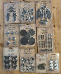 Tim Holtz – idea-ology : Adornments and More (Metals)