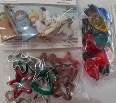 Hobby Lobby Make It Christmas Crafts Lot of 9 Packs Button Gem Light Bulbs More⬇