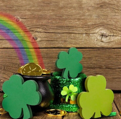 St. Patrick’s Day Shamrocks Six Piece￼ shamrock decoration