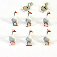 DUCK SCRAPBOOKING DECORATIVE BRADS EYELET OUTLET 8 PCS