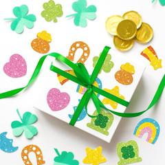 Whaline St. Patrick’s Day Stickers Roll Holographic Seal Stickers Sparkly Funny