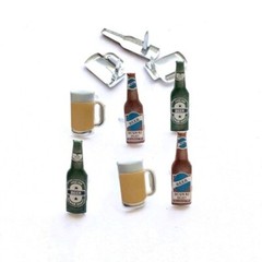 BEER BOTTLES & MUGS SCRAPBOOKING DECORATIVE BRADS EYELET OUTLET 8 PCS