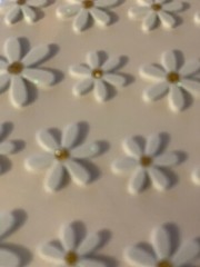 THE PAPER COMPANY 3D STICKERS WHITE DAISIES W/GEMSTONE MULTI-SIZE DAISY 28pcs