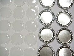 25 Flat Bottle Caps with Split Rings & 25 3D Epoxy Dome Stickers
