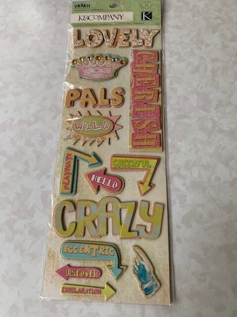 K&COMPANY CHIPBOARD ADHESIVE URBAN RHAPSODY WORDS 13PCS