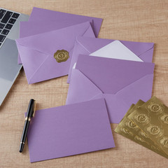 300 Gold Foil Heart Stickers for Envelopes, Invitations, and Greeting Cards