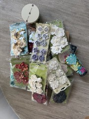 NEW – 25 Lot Prima Flowers Floral Embellishments Scrapbooking Cards Mixed Media