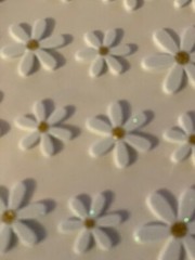 THE PAPER COMPANY 3D STICKERS WHITE DAISIES W/GEMSTONE MULTI-SIZE DAISY 28pcs