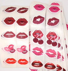 30 Red & Pink Mouth/Lip Stickers/Scrapbooking/Planners/Crafts/Journals/0.5″ x 1″