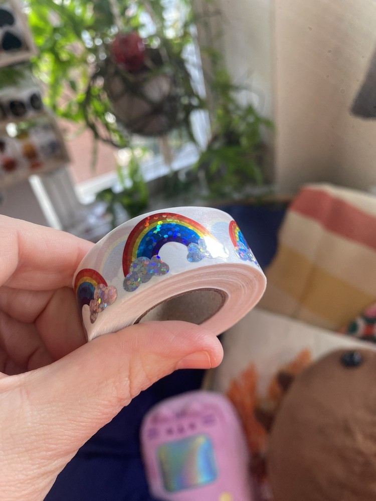 Sparkle Rainbow Sticker Roll: Roll Of 500 1 Inch Sparkly Rainbow Stickers